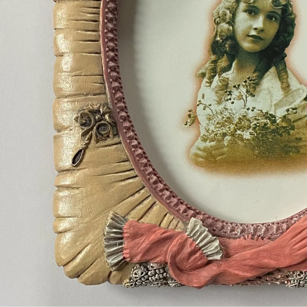 Victorian Style Picture Frame Vintage 3.5 X 5”Photo Hand Painted 3D EUC Hat lace